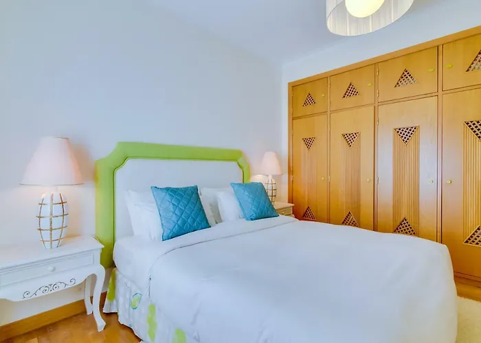 Onj Vilamoura Вилла Картейра